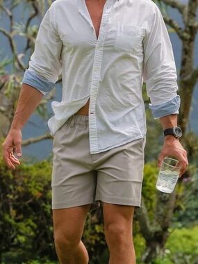 Everyday Elastic-Waist Men's Hybrid Shorts in Light Taupe